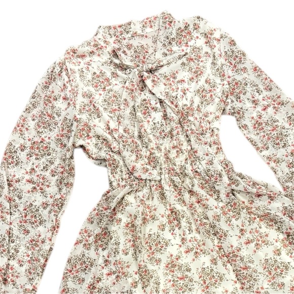 Vintage Cream and Pink Bishop Sleeve Sundress - Picture 12 of 12